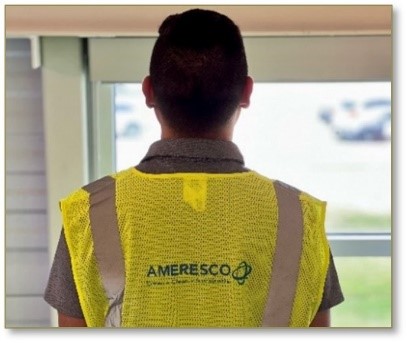 back of someone wearing ameresco safety vest